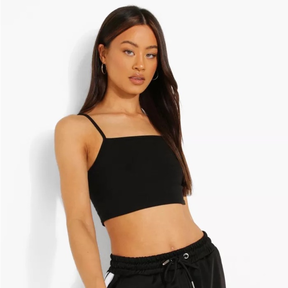 Boohoo Racer Neck Cotton Crop Top NWT Black Size US 8  Medium